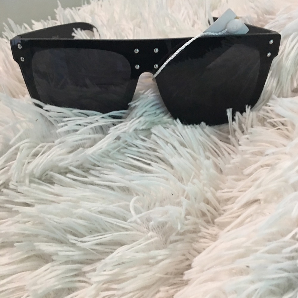 Black flat top oversized sunglasses - Picture 3 of 7